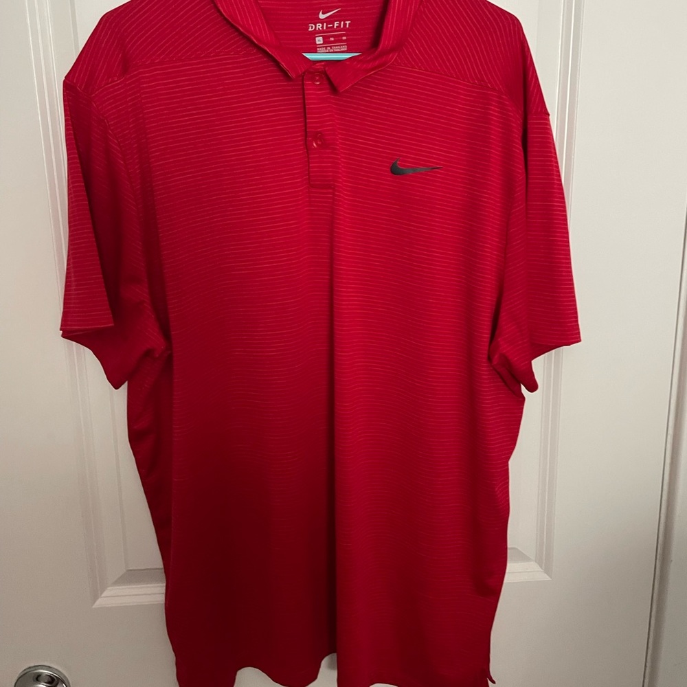 Men’s Nike Golf shirt Dri-Fit.  XL preloved